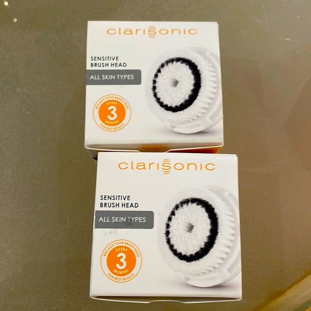 2 Clarisonic sensitive brush heads - NEW